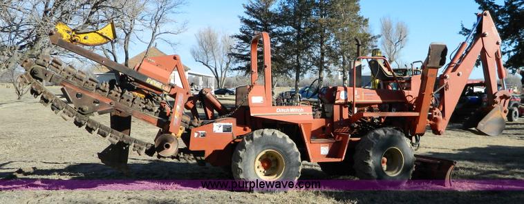 image for item D8698 1999 Ditch Witch 7510DD trencher with backhoe attachment