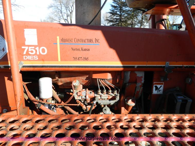 image for item D8698 1999 Ditch Witch 7510DD trencher with backhoe attachment