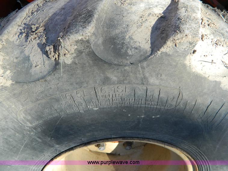 image for item D8698 1999 Ditch Witch 7510DD trencher with backhoe attachment