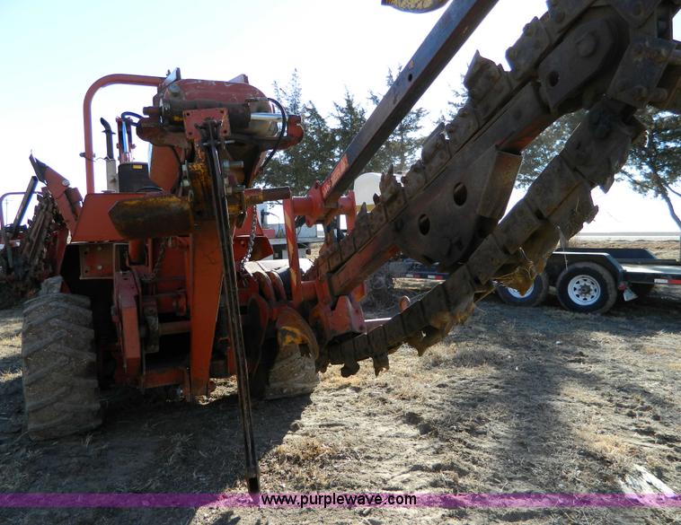 image for item D8698 1999 Ditch Witch 7510DD trencher with backhoe attachment