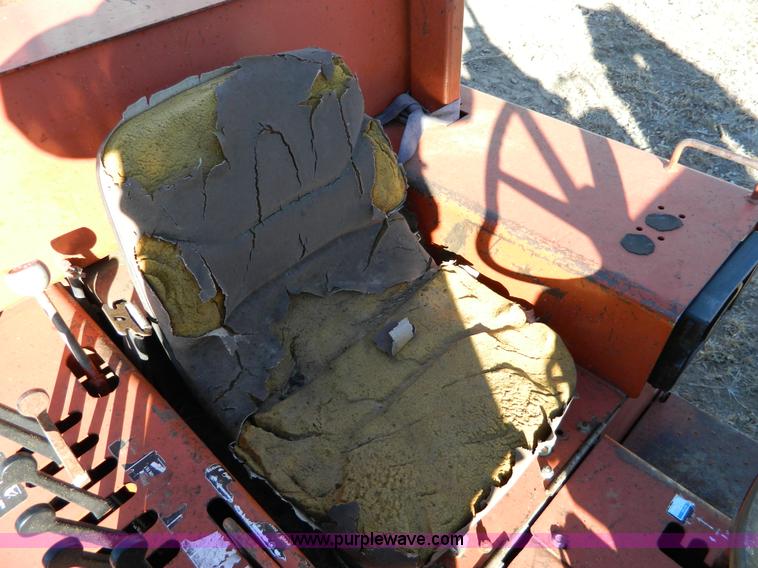 image for item D8698 1999 Ditch Witch 7510DD trencher with backhoe attachment