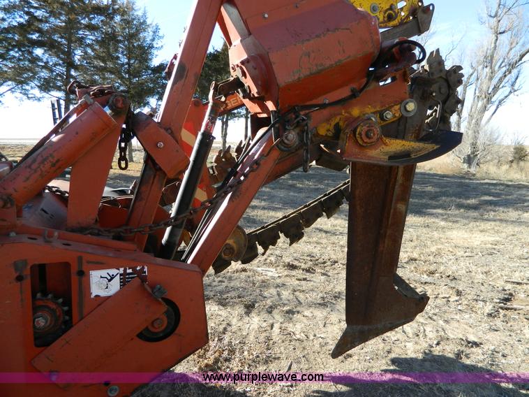 image for item D8698 1999 Ditch Witch 7510DD trencher with backhoe attachment