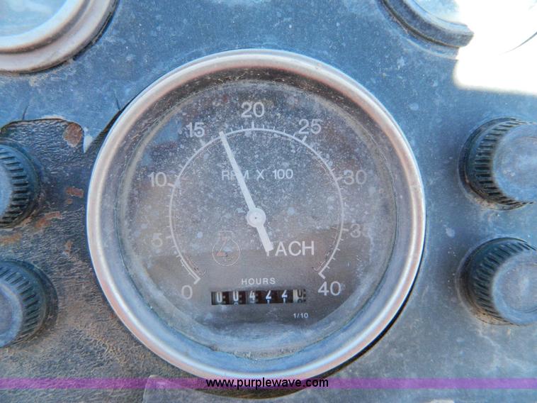 image for item D8701 2001 Vermeer E900 evacuator