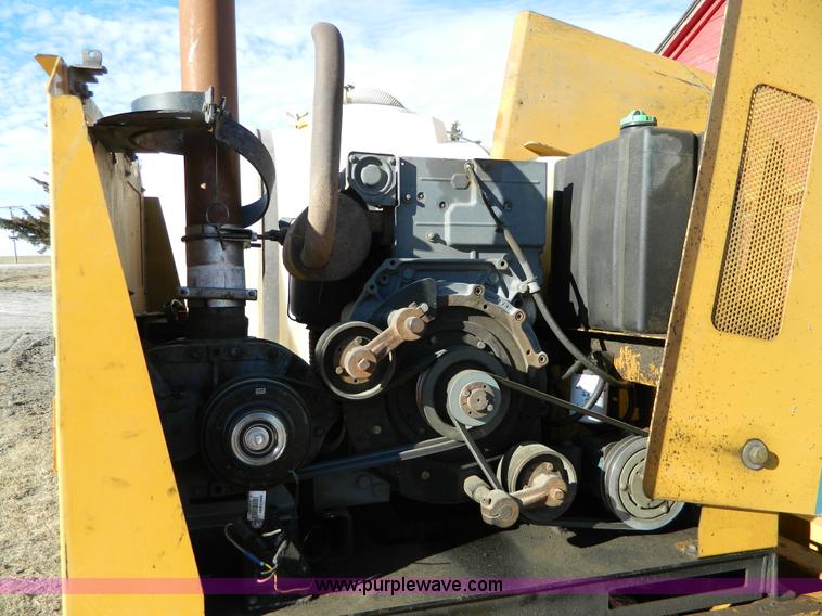 image for item D8701 2001 Vermeer E900 evacuator