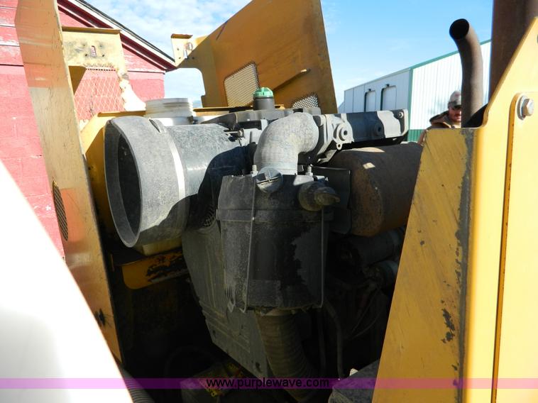 image for item D8701 2001 Vermeer E900 evacuator