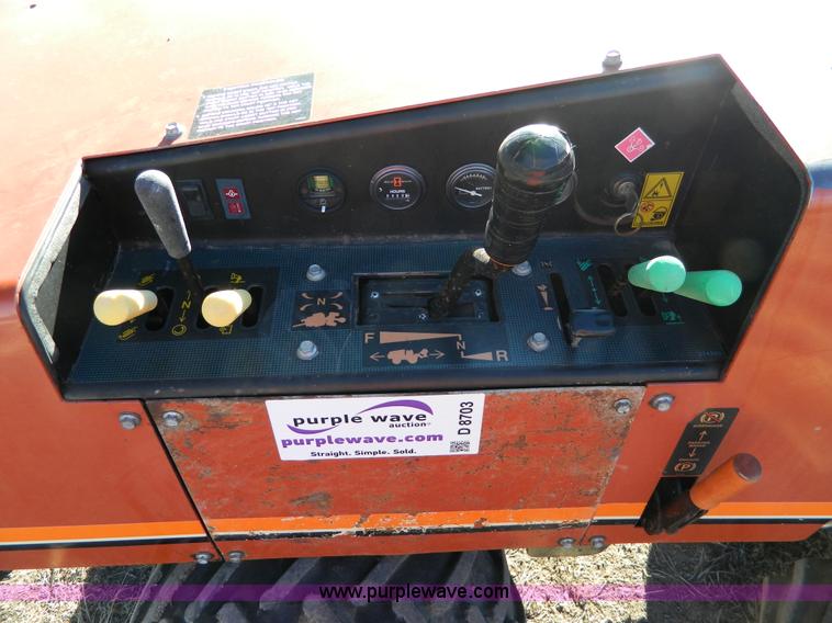 image for item D8703 2000 Ditch Witch 410SXD vibratory plow with trencher