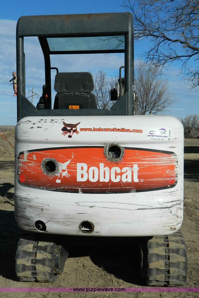 image for item D8704 2006 Bobcat 328G compact excavator