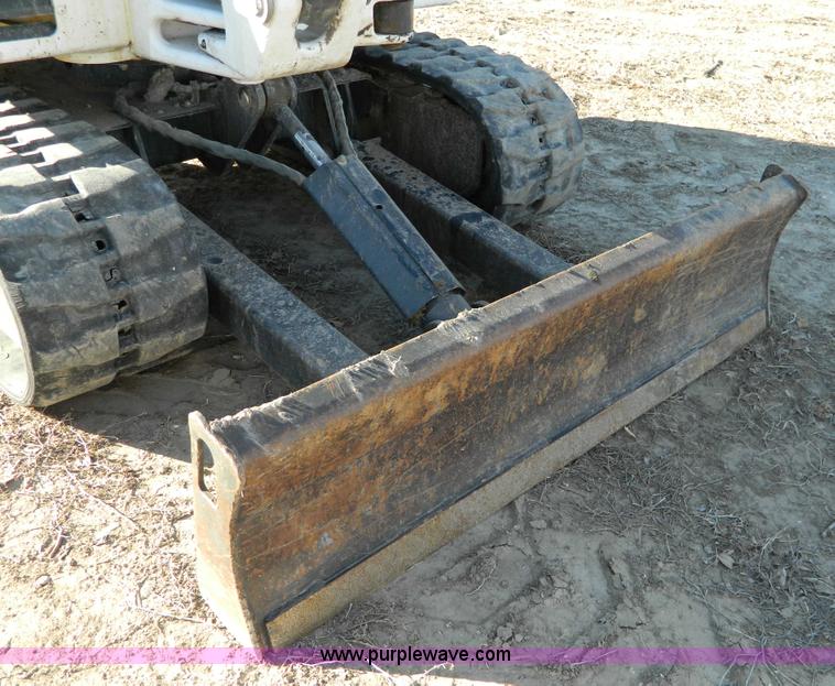 image for item D8704 2006 Bobcat 328G compact excavator