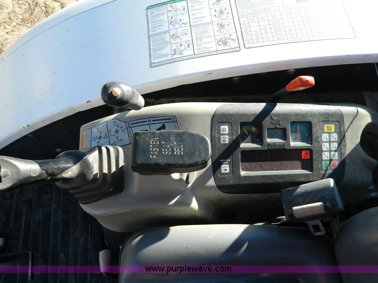image for item D8704 2006 Bobcat 328G compact excavator