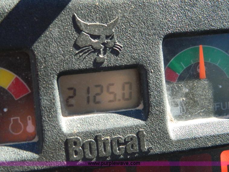 image for item D8704 2006 Bobcat 328G compact excavator