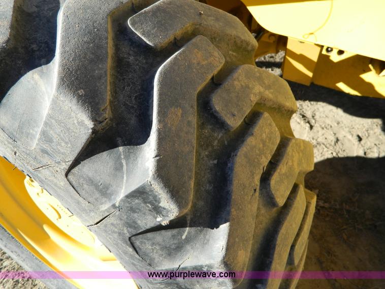 image for item D8705 2007 Komatsu WB146-5 backhoe