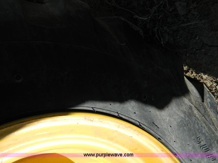 image for item D8705 2007 Komatsu WB146-5 backhoe