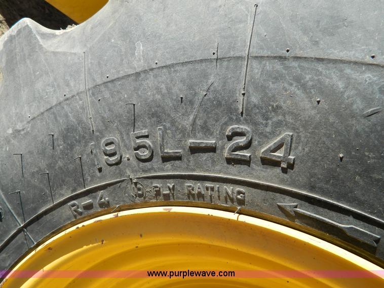 image for item D8705 2007 Komatsu WB146-5 backhoe