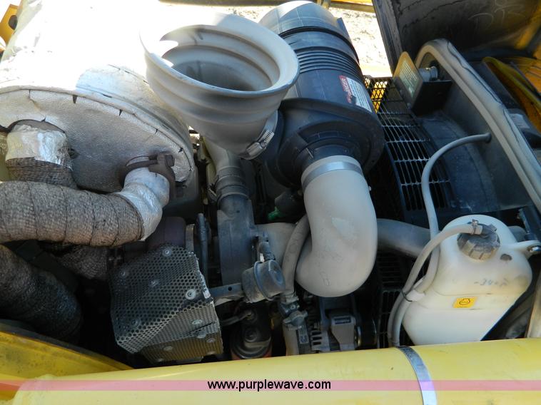 image for item D8705 2007 Komatsu WB146-5 backhoe