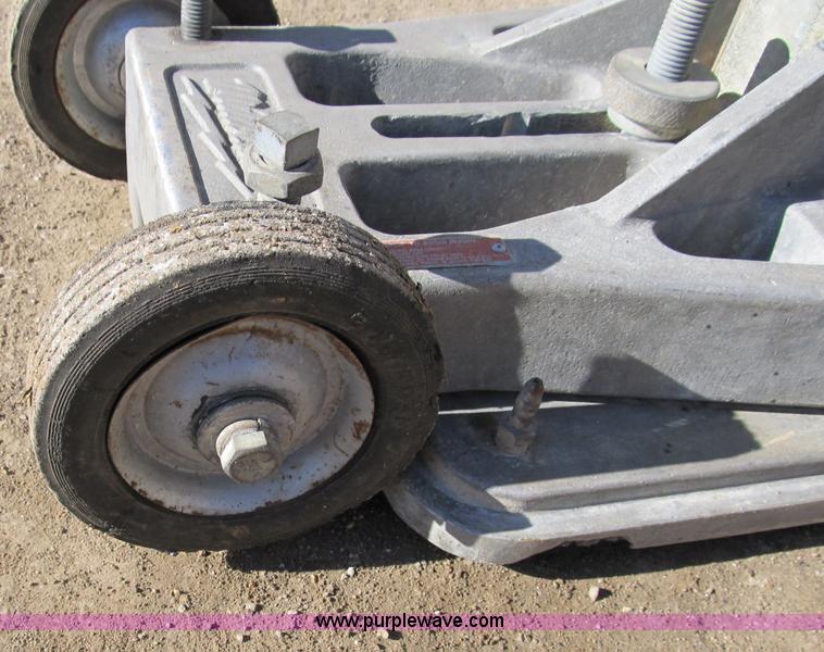 image for item D9285 Milwaukee Dymo-Rig heavy duty electric core drill