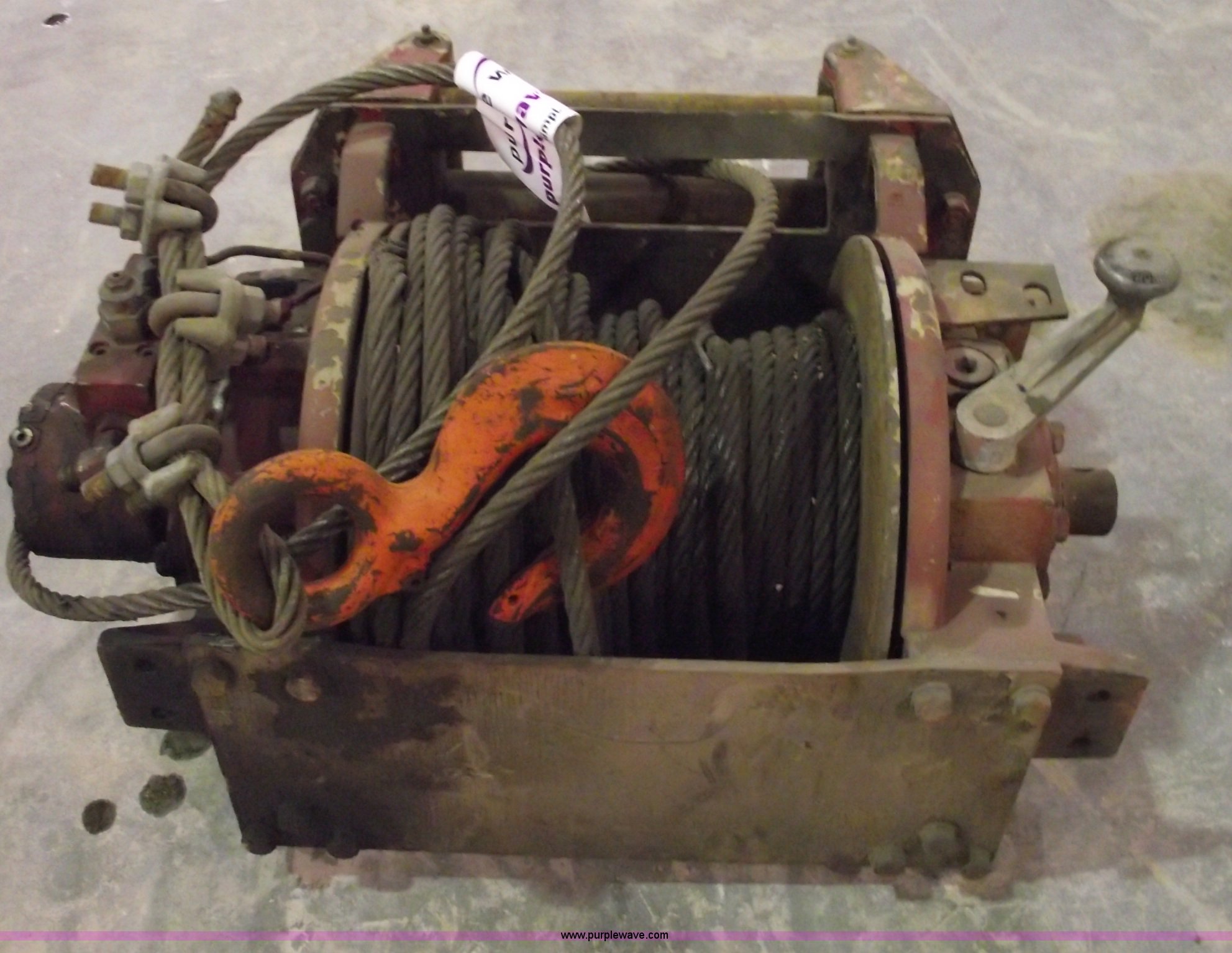 Braden 24,000 lbs hydraulic winch in Garden City, MO Item C5969 sold