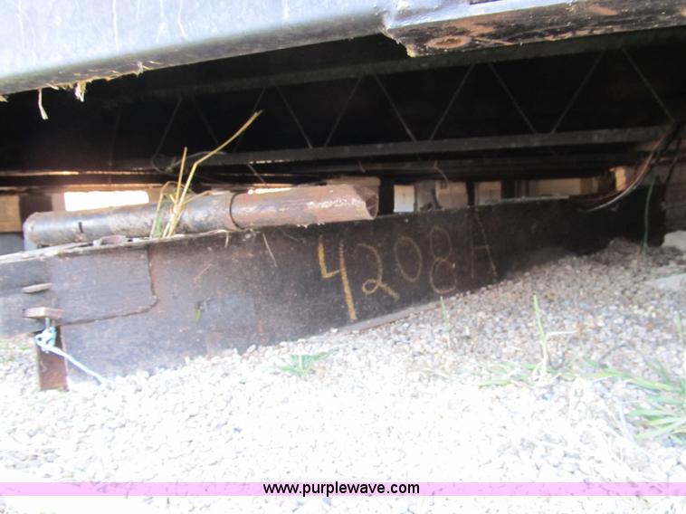 image for item A1000 2002 Satellite mobile classroom