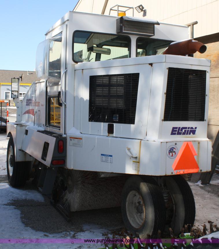 image for item A2497 2001 Elgin Pelican series P street sweeper