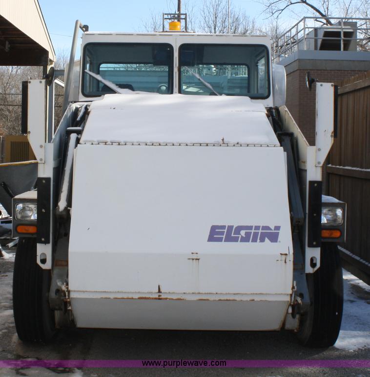 image for item A2497 2001 Elgin Pelican series P street sweeper