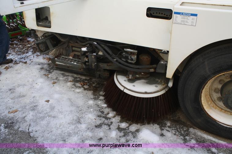 image for item A2497 2001 Elgin Pelican series P street sweeper