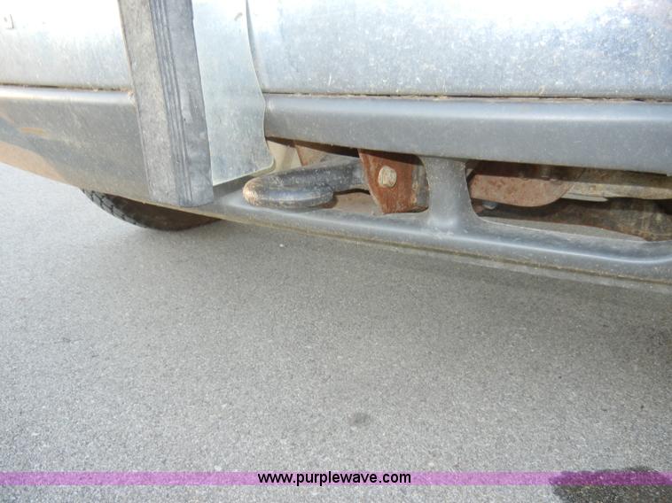 image for item A3391 2000 Chevrolet Silverado 2500 LS extended cab pickup truck