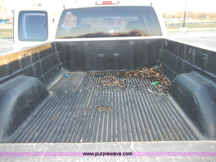 image for item A3391 2000 Chevrolet Silverado 2500 LS extended cab pickup truck