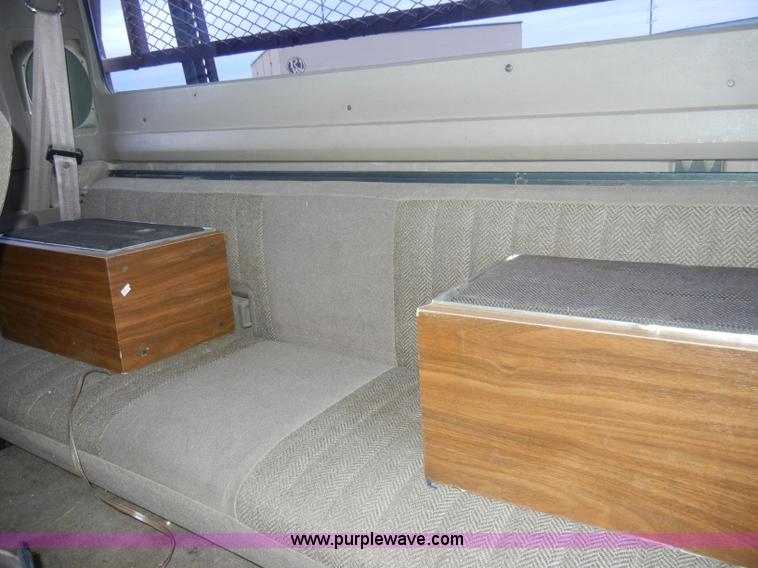 image for item A3396 1992 Ford F250 XLT Supercab pickup truck