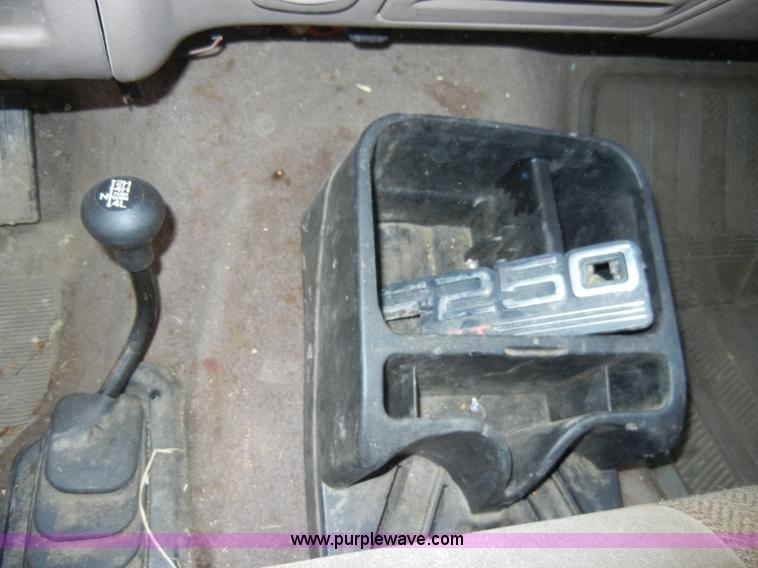 image for item A3396 1992 Ford F250 XLT Supercab pickup truck