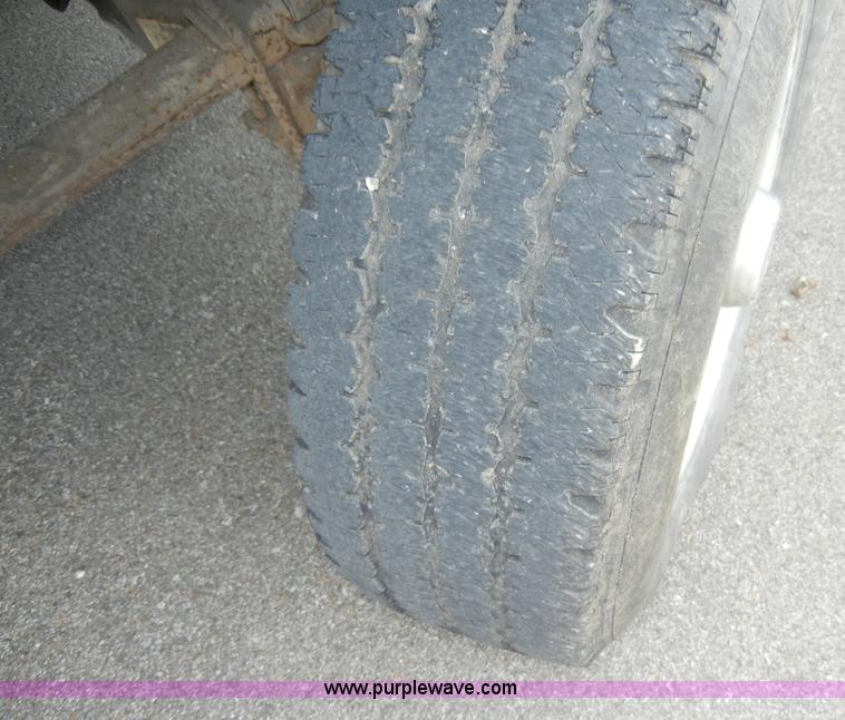 image for item A3396 1992 Ford F250 XLT Supercab pickup truck