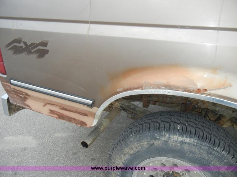 image for item A3396 1992 Ford F250 XLT Supercab pickup truck