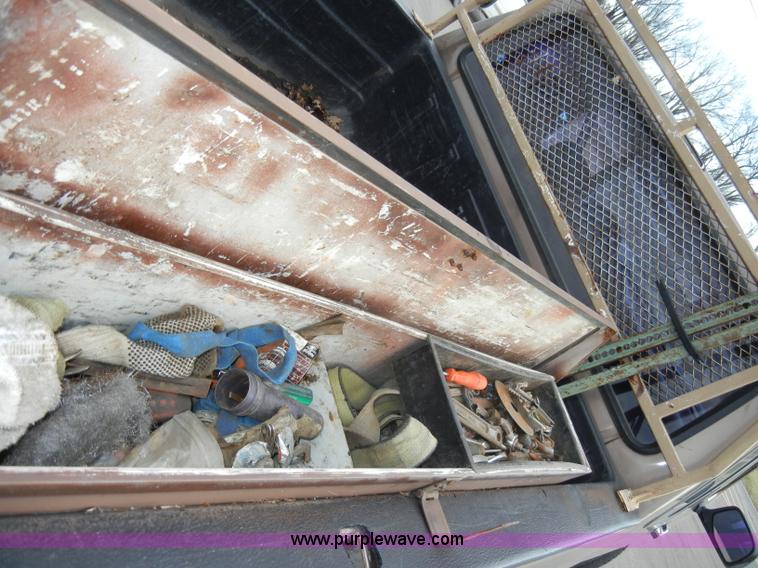 image for item A3396 1992 Ford F250 XLT Supercab pickup truck