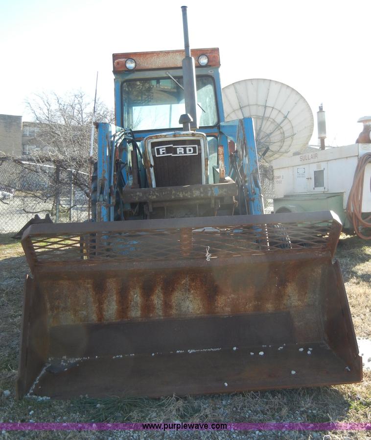 image for item A3403 1981 Ford 5600 tractor