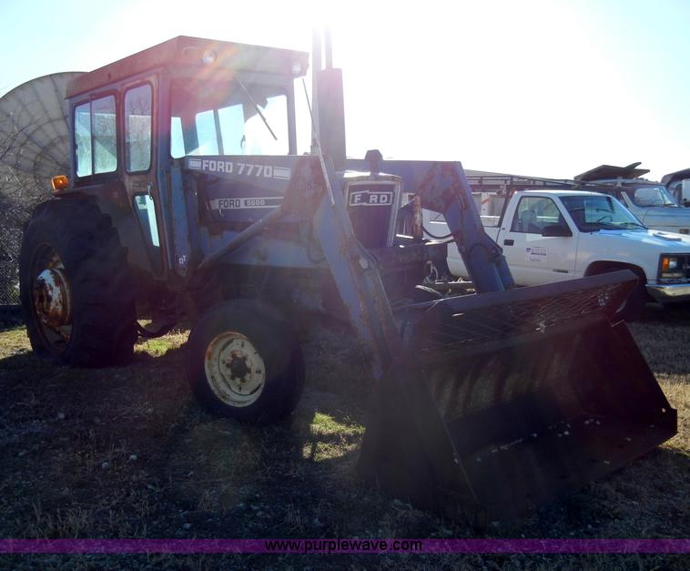 image for item A3403 1981 Ford 5600 tractor