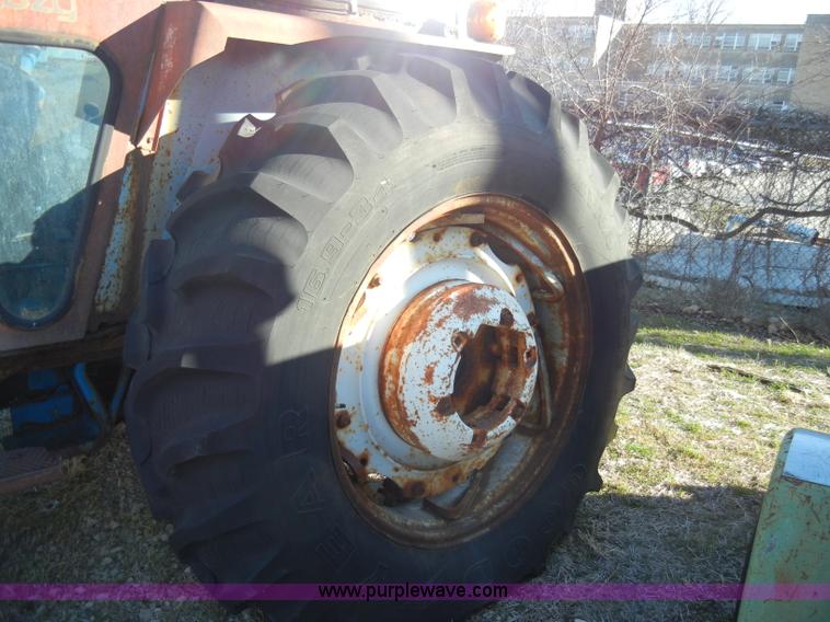 image for item A3403 1981 Ford 5600 tractor