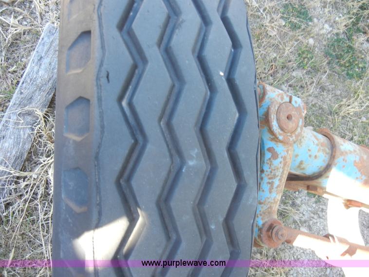 image for item A3403 1981 Ford 5600 tractor