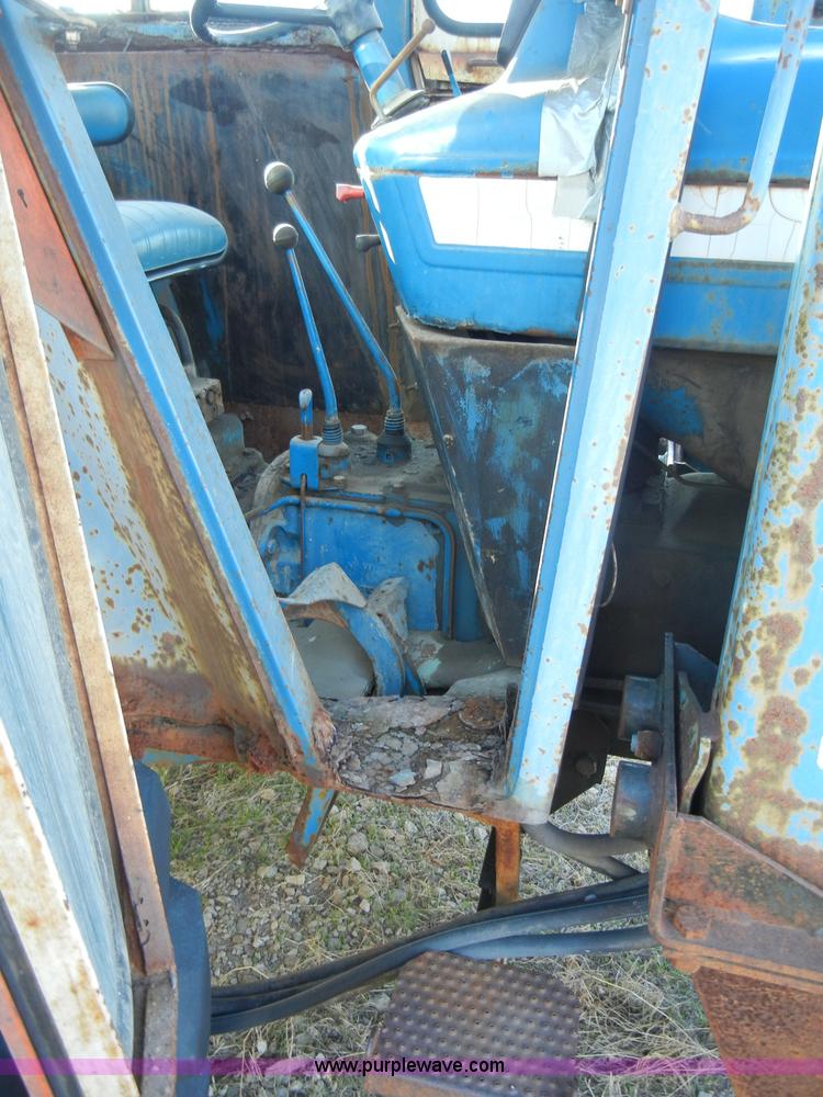 image for item A3403 1981 Ford 5600 tractor