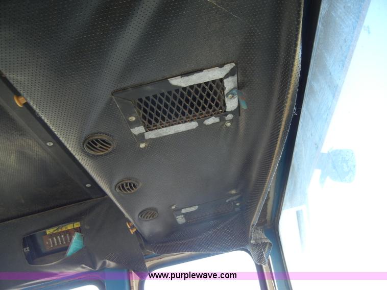 image for item A3403 1981 Ford 5600 tractor