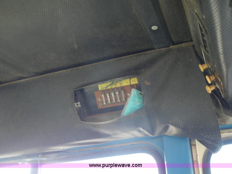 image for item A3403 1981 Ford 5600 tractor