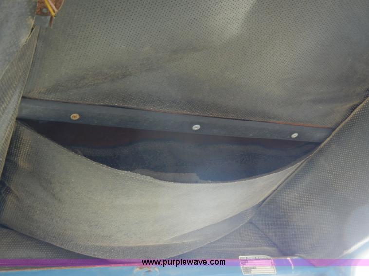 image for item A3403 1981 Ford 5600 tractor