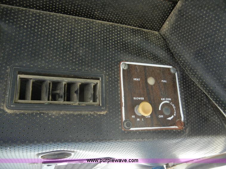 image for item A3403 1981 Ford 5600 tractor