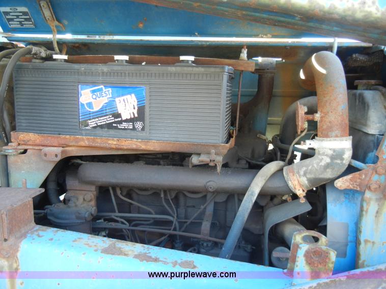 image for item A3403 1981 Ford 5600 tractor