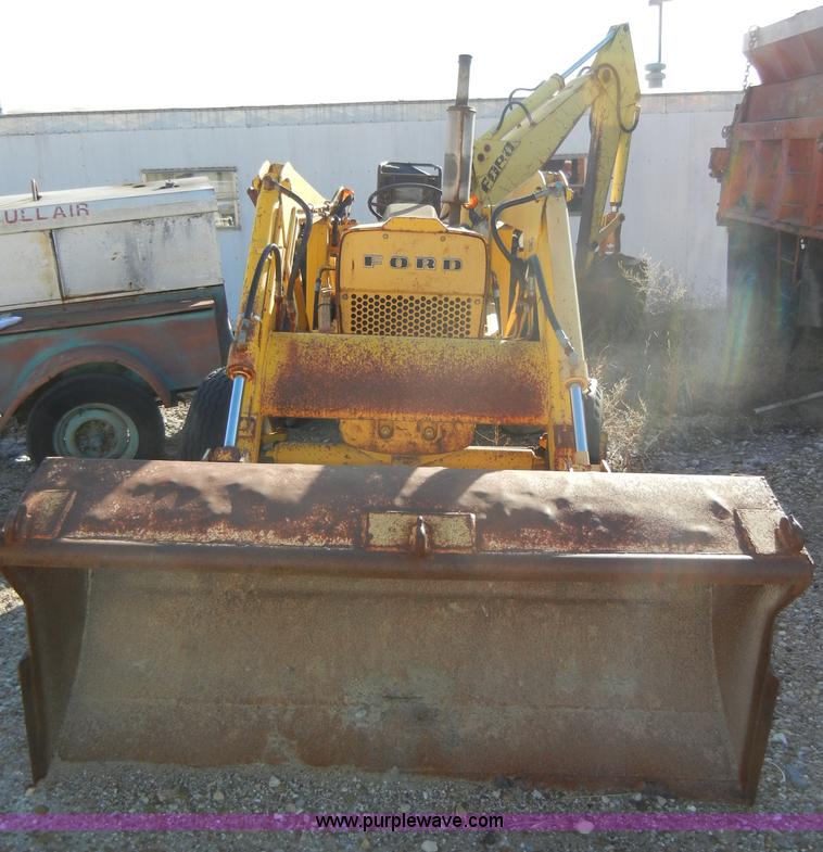 image for item A3406 Ford 420 RD22ik tractor with loader and backhoe