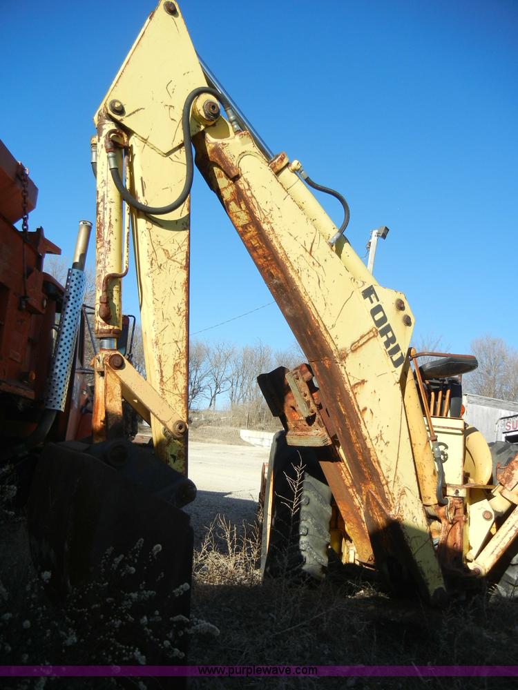 image for item A3406 Ford 420 RD22ik tractor with loader and backhoe