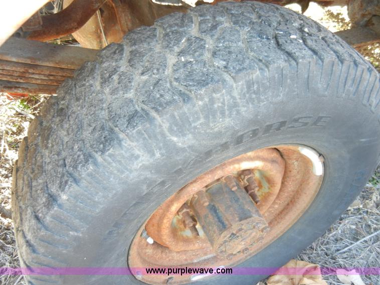 image for item A3412 1989 Ford F250 Custom pickup truck