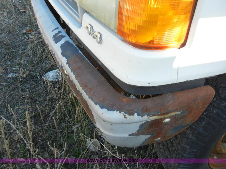 image for item A3412 1989 Ford F250 Custom pickup truck