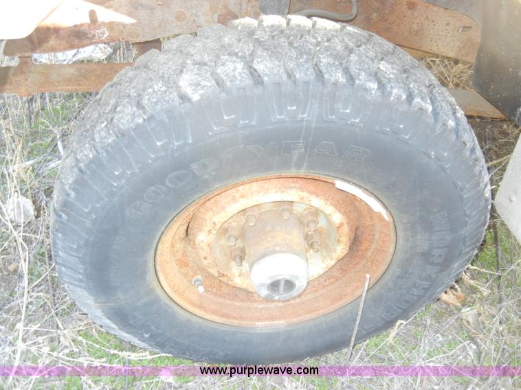 image for item A3412 1989 Ford F250 Custom pickup truck