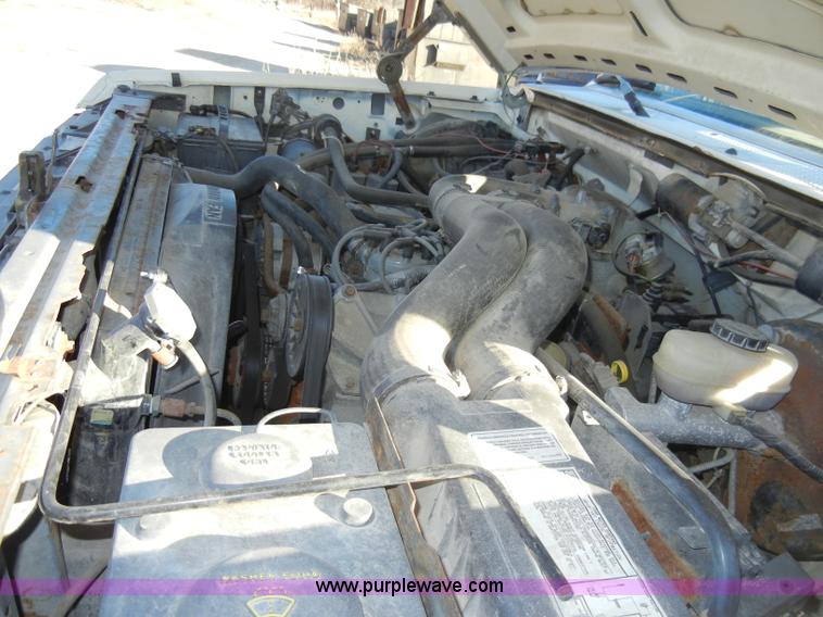 image for item A3412 1989 Ford F250 Custom pickup truck