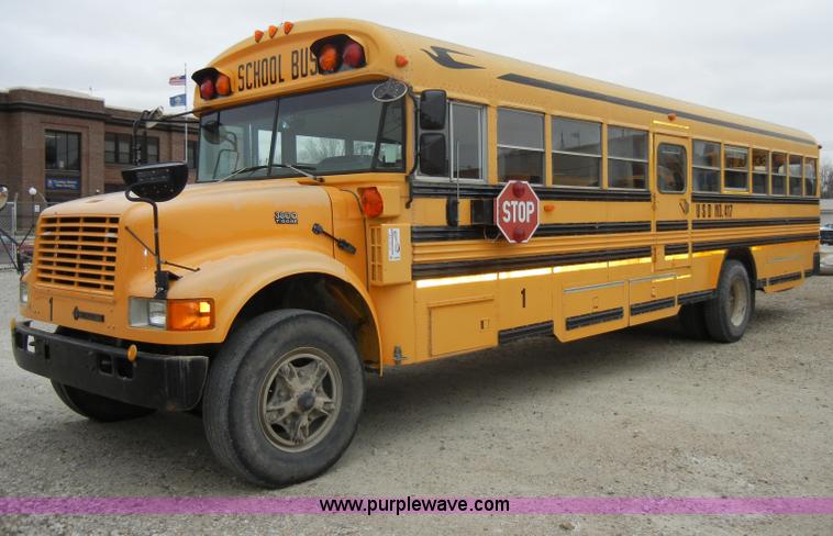 image for item A3420 1995 International Bluebird 3800 school bus