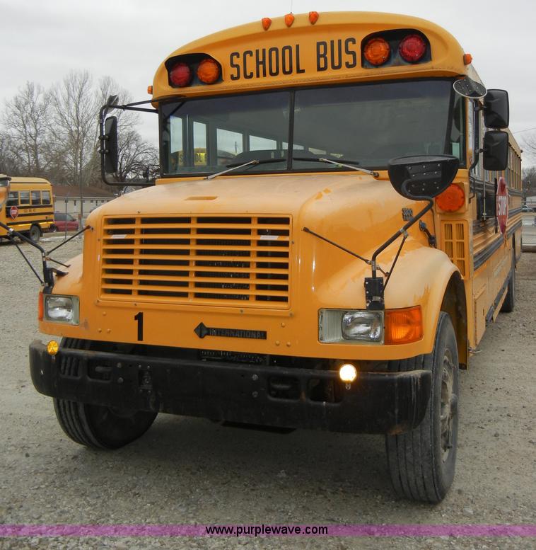 image for item A3420 1995 International Bluebird 3800 school bus