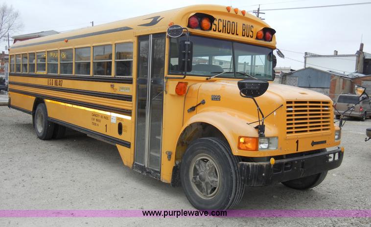 image for item A3420 1995 International Bluebird 3800 school bus